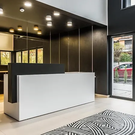 Rent Like Home - Aleksandra Fredry 5 Apartment